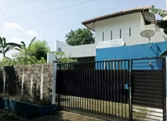 Rumah Vila Asri di Lingkungan yang Tenang